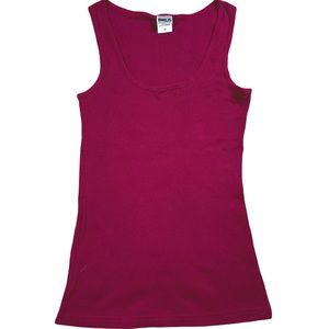 4/$32 DNLA size medium maroon tank top with scoop neck, ribbed stretchy material